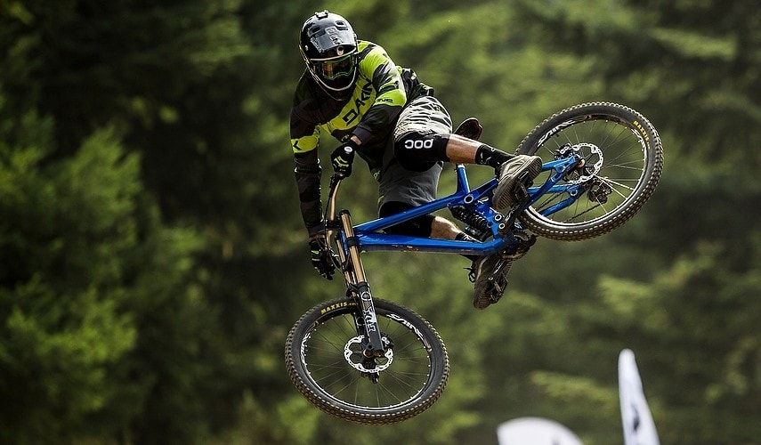 Сумка на пояс DAKINE Low Rider